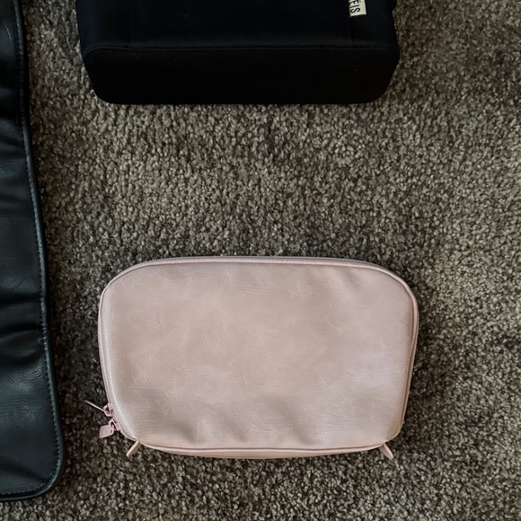 Béis Black & Blush Travel Pouch Set - Picture 8 of 12